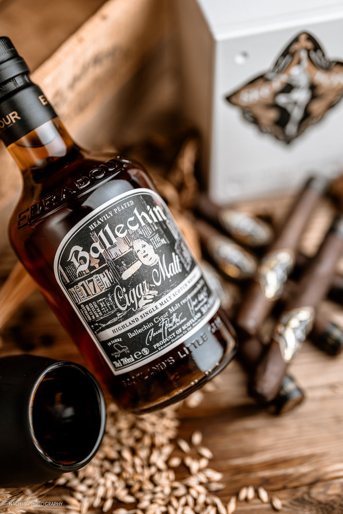 
                  
                    Ballechin Edradour 17 Years Heavily Peated Single Malt Highland Scotch Whisky für Götterfunken Genuss für Geist und Gaumen (10 Jahre Götterfunken TV)
                  
                