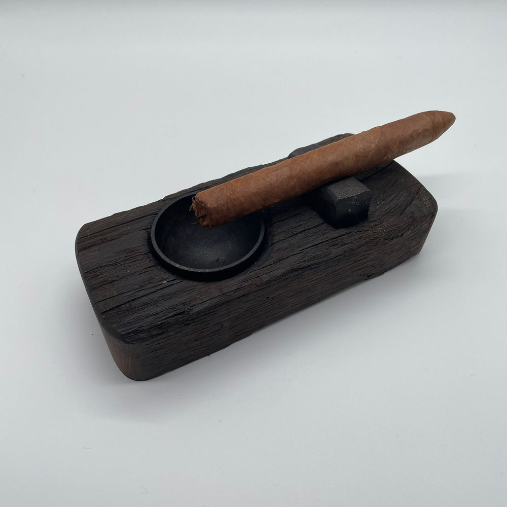 Zigarren Aschenbecher, handgefertigtes Unikat vom Künstler aus Holz und Stahl