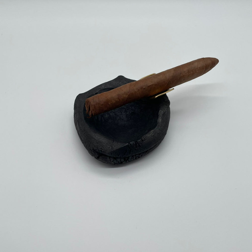 
                  
                    Zigarren Aschenbecher, schweres handgefertigtes Unikat vom Künstler
                  
                